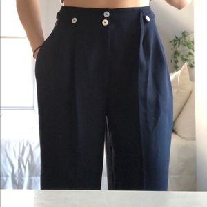 Pleated wise leg trousers